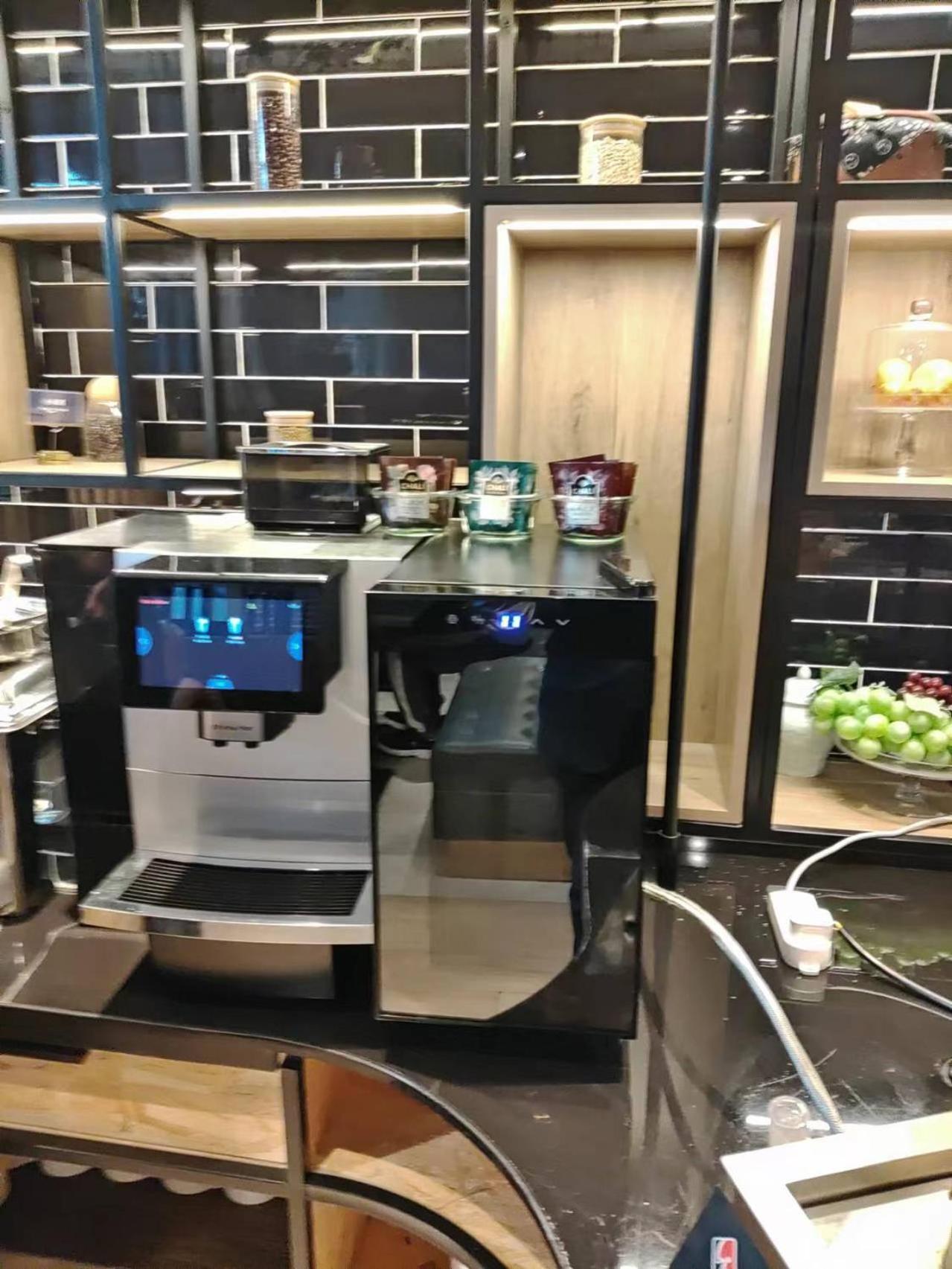 Park Inn By Radisson Shanghai Huanqiugang Екстериор снимка
